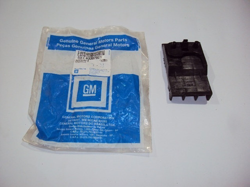 Corsa Retentor Deslizante Do Para Choque Lado Esquerdo Gm